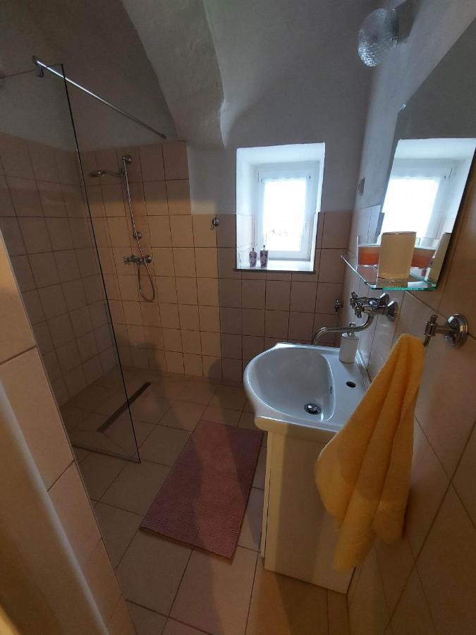 Dum U Krize Villa Броумов Екстериор снимка