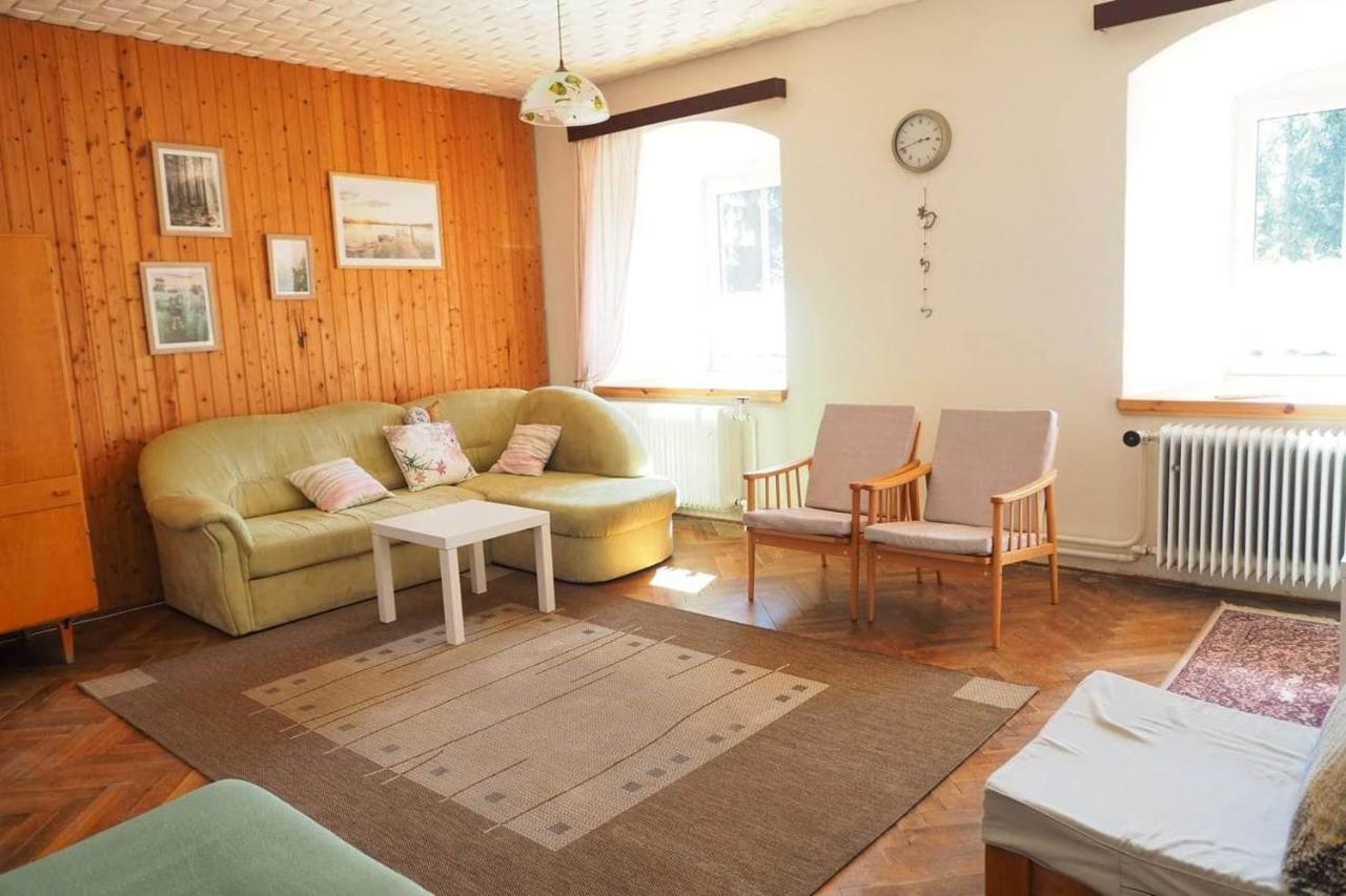 Dum U Krize Villa Броумов Екстериор снимка